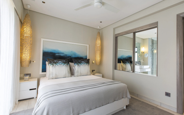 The Bay Club at Anahita