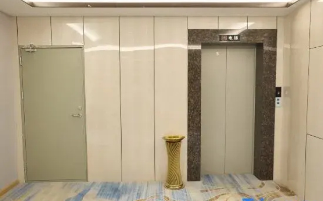 Xintongda Hotel (Huixin City)