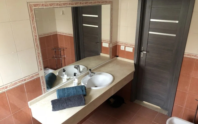 Seashape Apartment