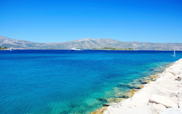 Lumbarda Resort Apartments