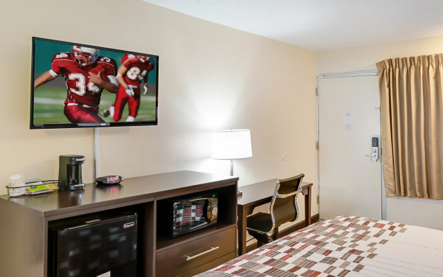 Red Roof Inn Indianapolis - Castleton