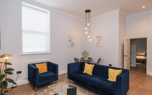 The Salisbury Apartment 103
