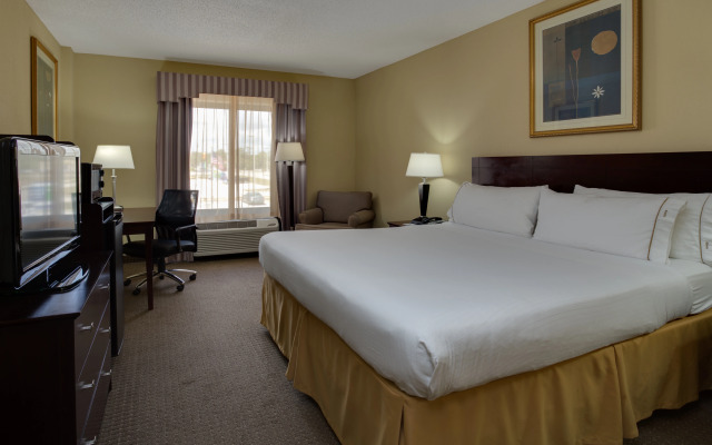 Holiday Inn Express & Suites Sebring by IHG