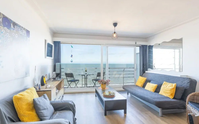 Apartment on the 6th Floor With sea View