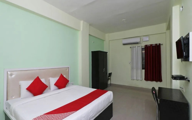 Oyo Flagship 26593 Yug Residency