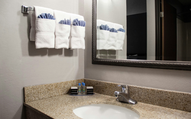 New Victorian Inn & Suites in Sioux City, IA
