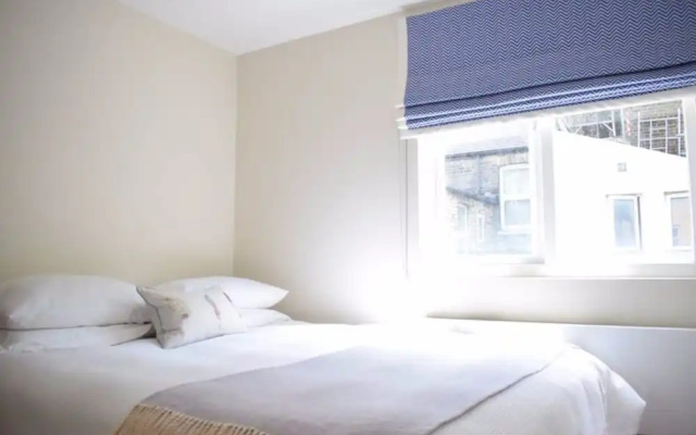 Cosy 2 Bedroom Home in Hammersmith