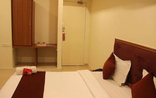 OYO 1697 Hotel PM Regency