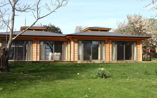 Отель Donnington Grove and Country Club вид на фасад