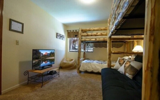 Scenic Wonders Bruin's Den 3 Bedrooms