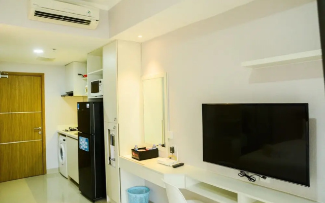 Mahogany Suites Studio Room the Oasis Apartment Cikarang