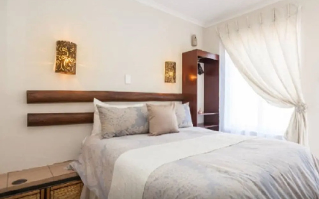 Leika Airport Lodge