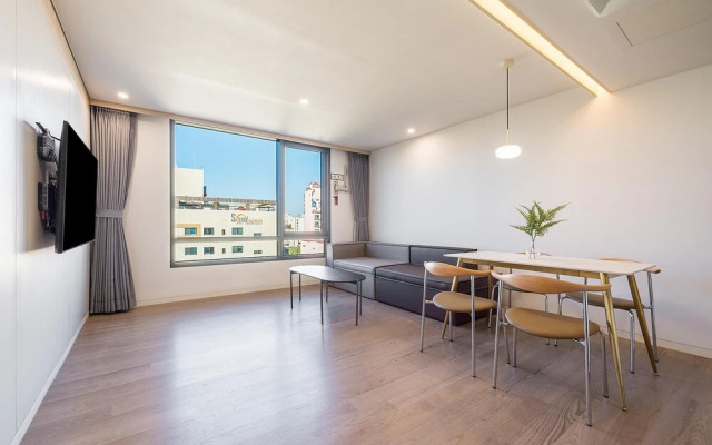 Hound Hotel Songjeong