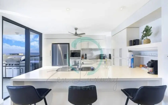 ZEN AT ARKABA - 3BR Luxury Apartment