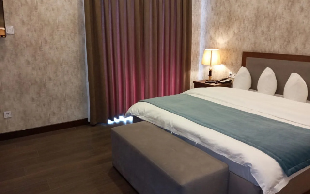 Macara Sheki City Hotel