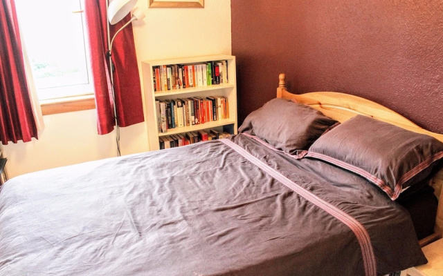 3 Bedroom Central House