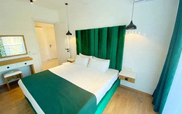 Апартаменты City Heart Luxury Apartment