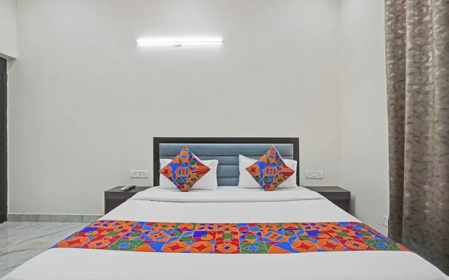 Fabhotel Winsome Inn