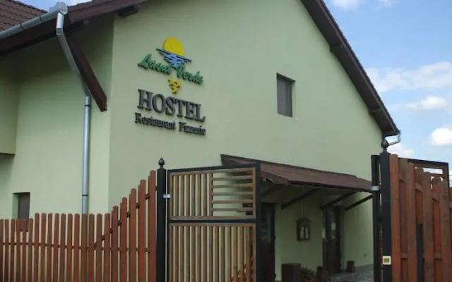 Hostel Lacul Verde