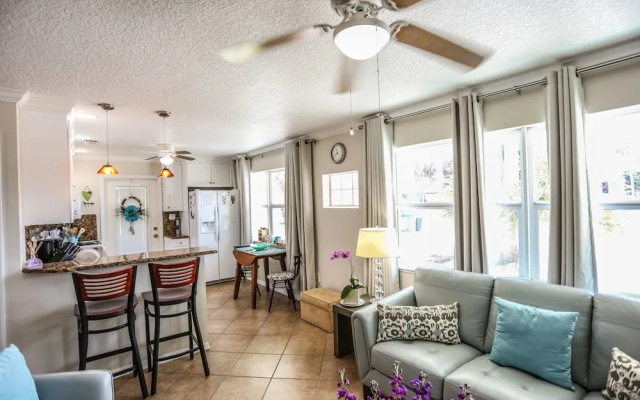 155 Hibiscus Dr