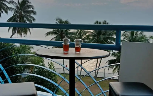 Beachfront Unit at Seri Bulan , Pantai TelukKemang
