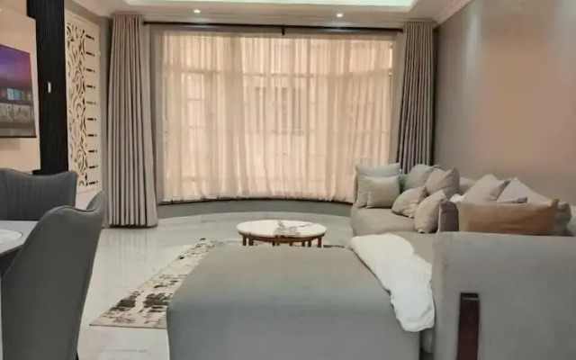 Lux Suites Grandville Apartments