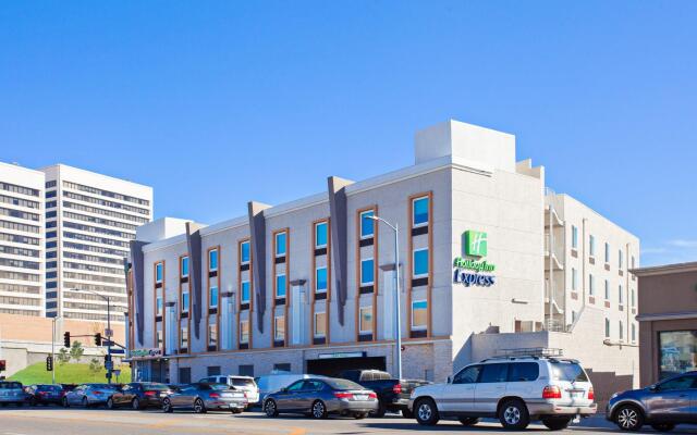 Отель Holiday Inn Express West Los Angeles США, Лос-Анджелес - отзывы, цены и фото номеров - забронировать отель Holiday Inn Express West Los Angeles онлайн вид на фасад