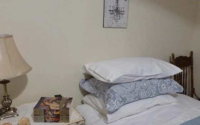 Lakeside Bed & Breakfast