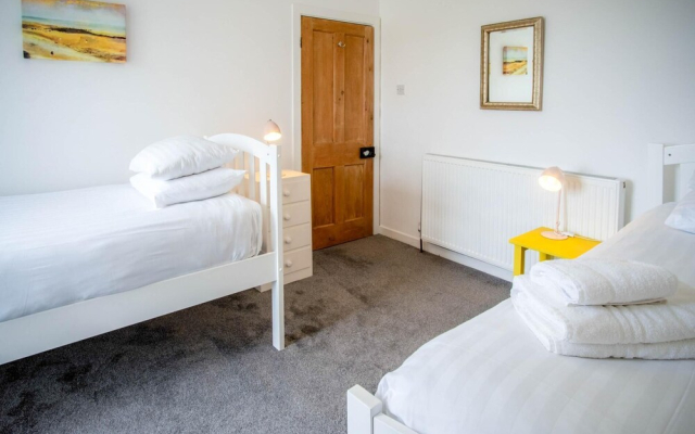 Fern Bank - 5 Bedroom House - Horton