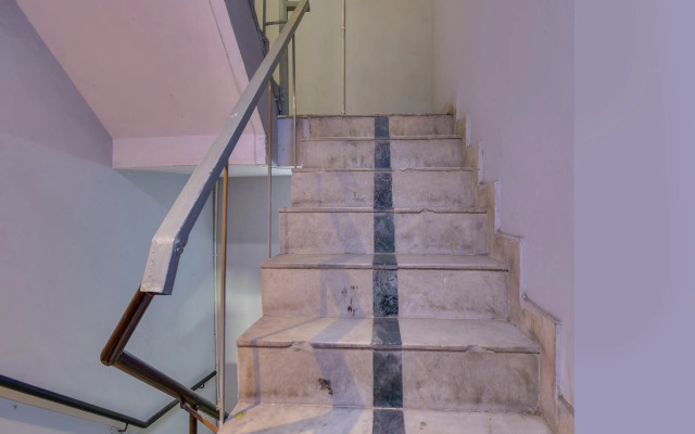 Hotel O Iris Lite