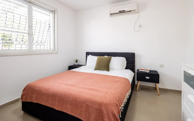 Serenity by the Sea – Poleg Villa by Sea N' Rent