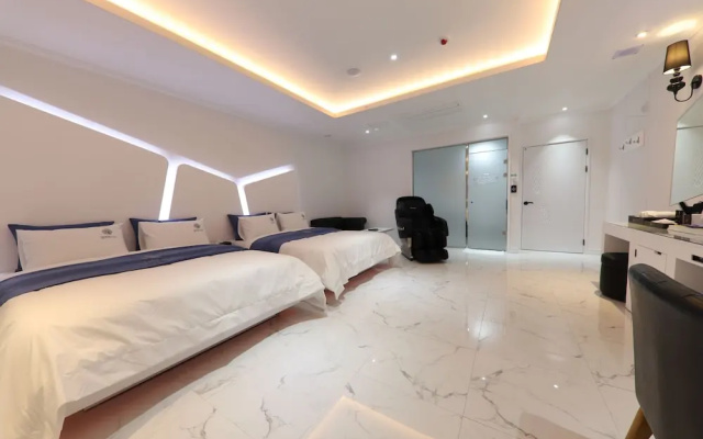 Hotel Encore