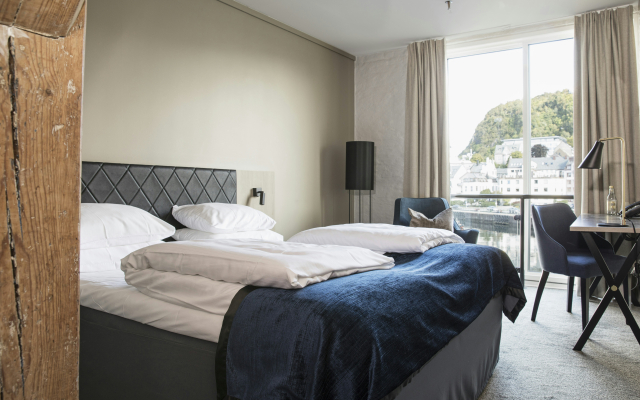 Hotel Brosundet