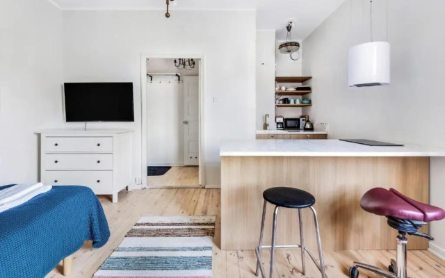 WeHost Modern and Well-equipped Studio with a View @Viides linja 3