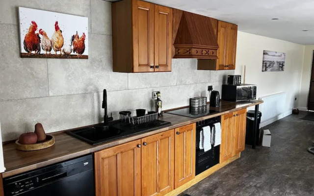 Luxury Country Lodge in Bretherton - Sleeps 4