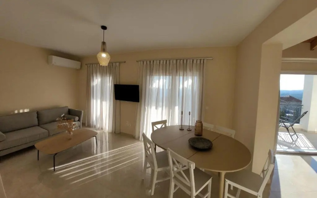 Evangelia's Residence - 3 Bedroom Sea View Apartment