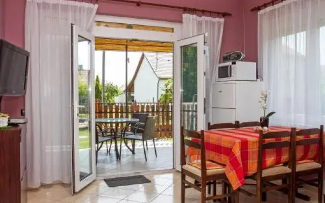 Holiday Home Balaton H469