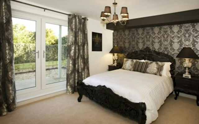 Oakhill Apartments