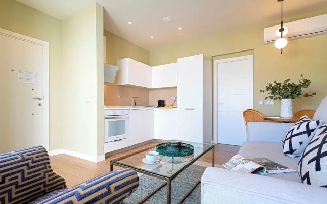 Marvelous Penthouse With 3 Terraces in Triana. Castilla III