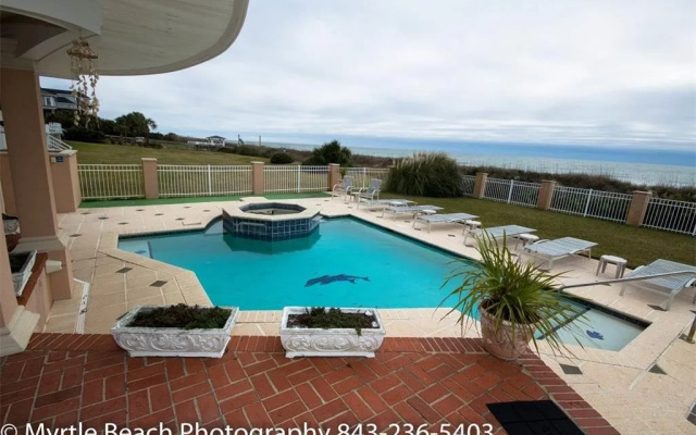 La Buona Vita 4 Br Home by RedAwning