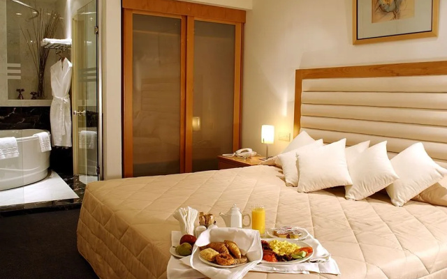 Europa Plaza Hotel