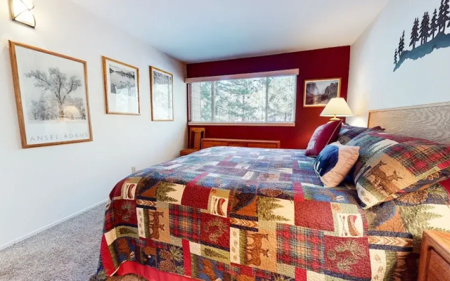 La Residence - Shared Pool, Hot Tub & More!