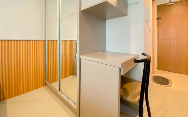 Cozy Stay Studio At Tamansari Iswara Apartment