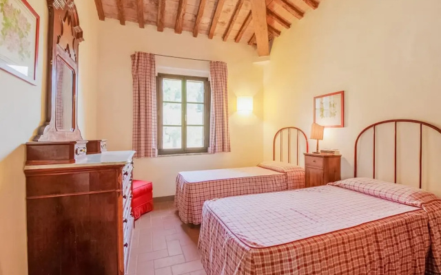Rustic Farmhouse in Terricciola