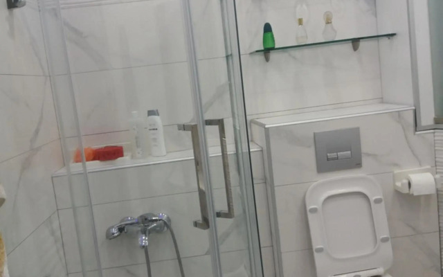 Garden's house