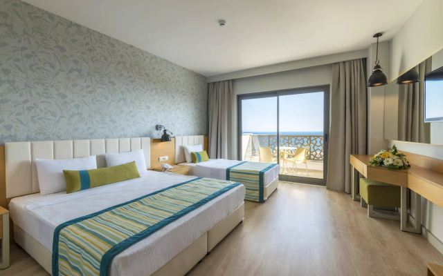 Calido Maris Hotel
