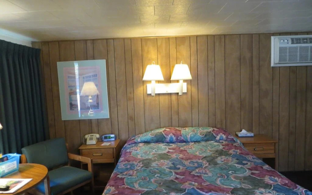 Restwood Motel