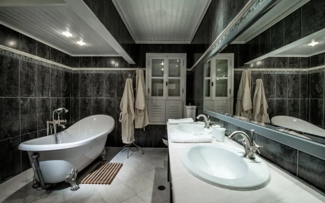 Lemuria Manor, Wine Dark Sea Villas