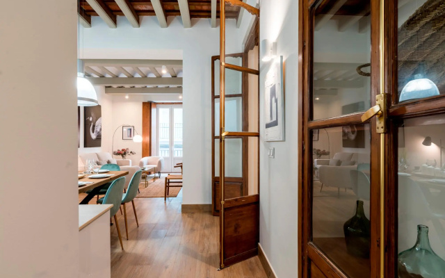 Magnificent 4 Bedroom Apartment in Cadiz Center San Antonio V
