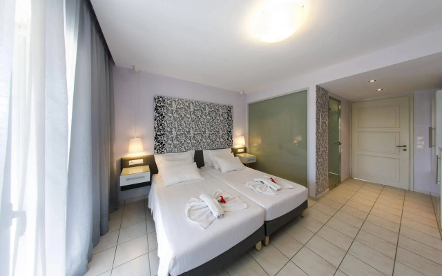 Sun Rise Hotel - Adults Only